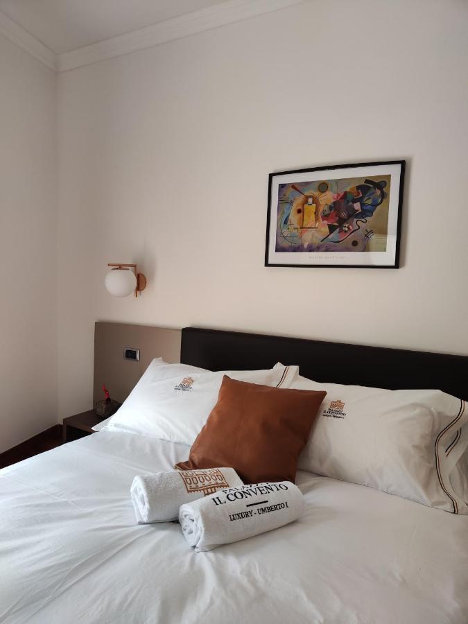 Palazzo Il Convento Luxury Umberto I Bed & Breakfast Naples Exterior photo