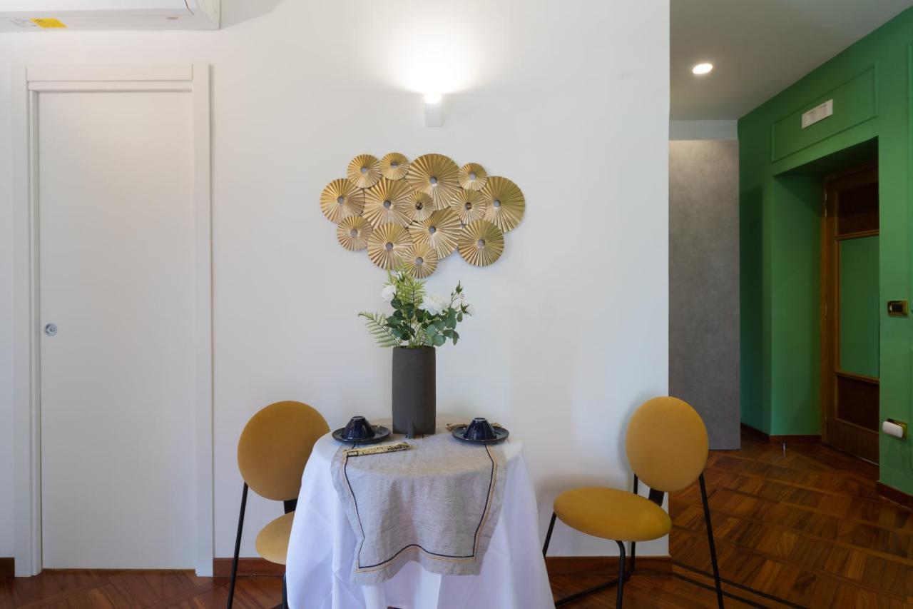 Palazzo Il Convento Luxury Umberto I Bed & Breakfast Naples Exterior photo